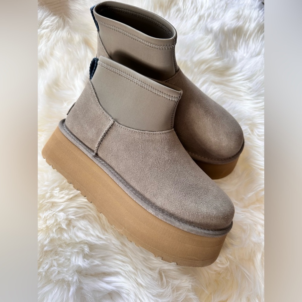 UGG CLASSIC MINI DIPPER